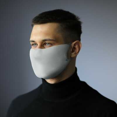 Masque réutilisable avec espace filtrant et ions argent